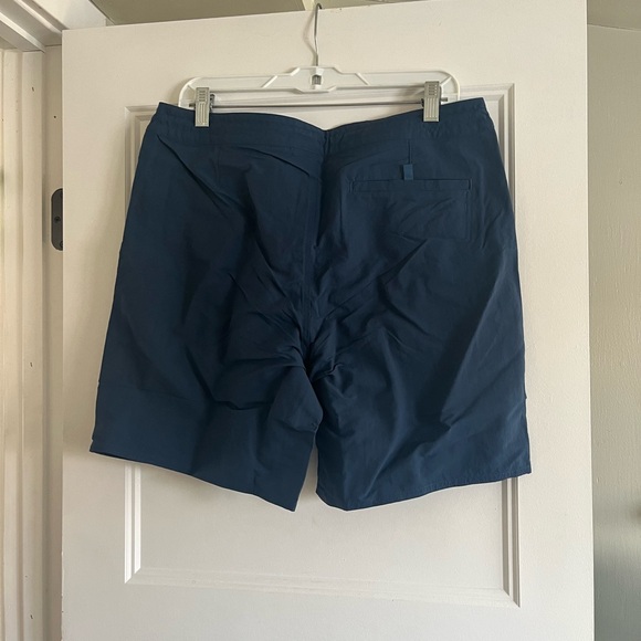 Men’s Patagonia Wavefarer Hybrid Walk Shorts - Picture 8 of 8